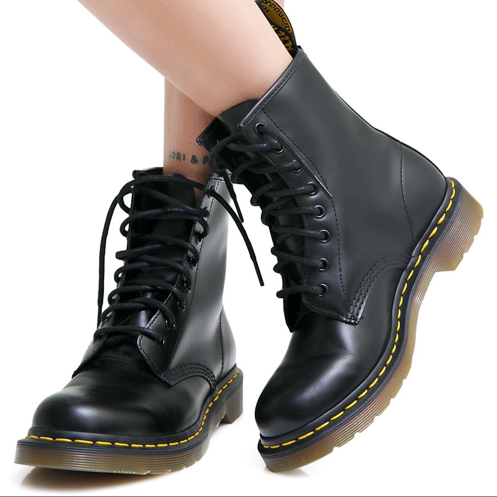 Dr Martens Original 1460 Boots Fits Women’s size 5